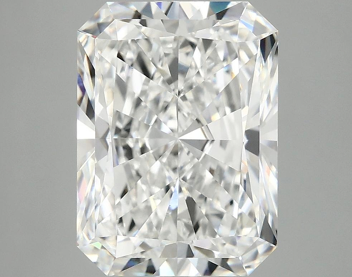 4.9 Carat Radiant Shaped Excellent Cut VVS2 IGI Certified Lab Grown Diamond