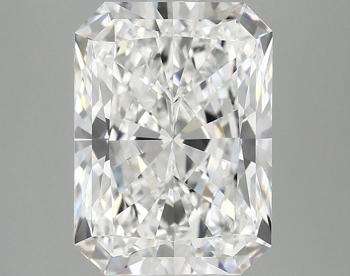 4.01 Carat Radiant Shaped Excellent Cut VVS2 IGI Certified Lab Grown Diamond