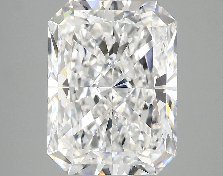 3.97 Carat Radiant Shaped Excellent Cut VVS2 IGI Certified Lab Grown Diamond