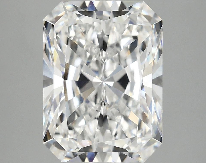4.2 Carat Radiant Shaped Excellent Cut VVS2 IGI Certified Lab Grown Diamond