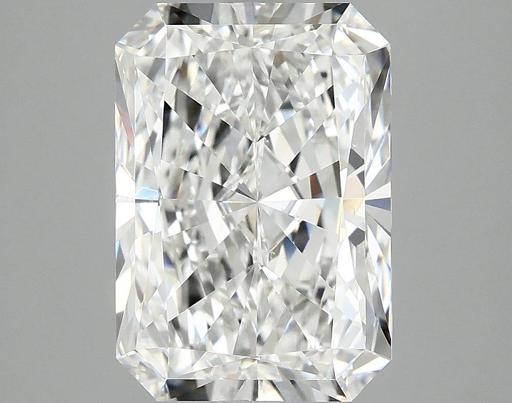 4.05 Carat Radiant Shaped Ideal Cut VS2 IGI Certified Lab Grown Diamond