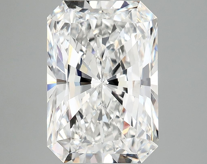 4.19 Carat Radiant Shaped Ideal Cut VVS2 IGI Certified Lab Grown Diamond