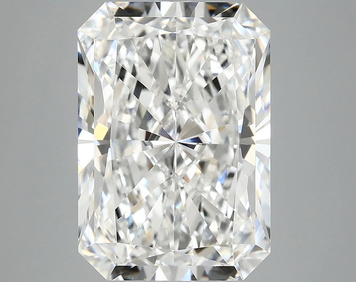 7.12 Carat Radiant Shaped Ideal Cut VS1 IGI Certified Lab Grown Diamond