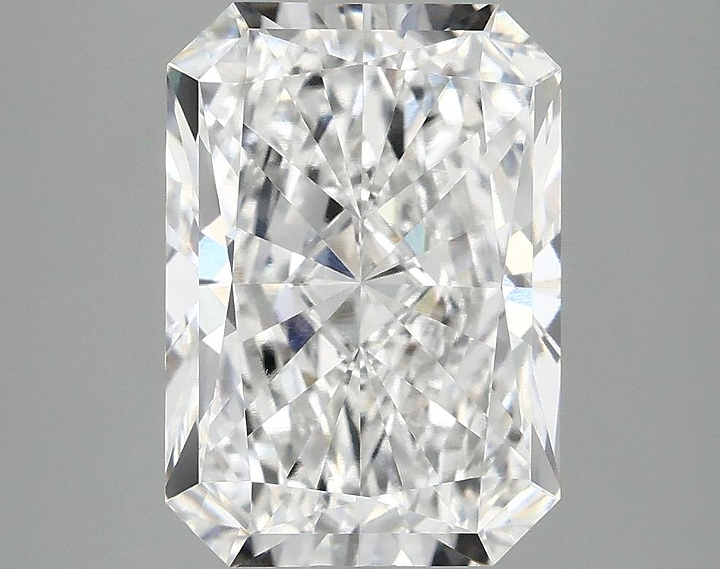 4.04 Carat Radiant Shaped Ideal Cut VVS2 IGI Certified Lab Grown Diamond