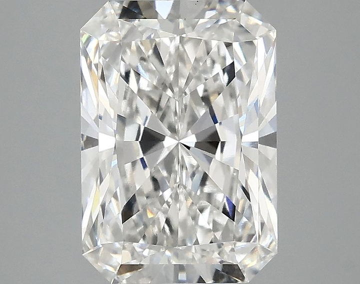 3.1 Carat Radiant Shaped Ideal Cut VS2 IGI Certified Lab Grown Diamond