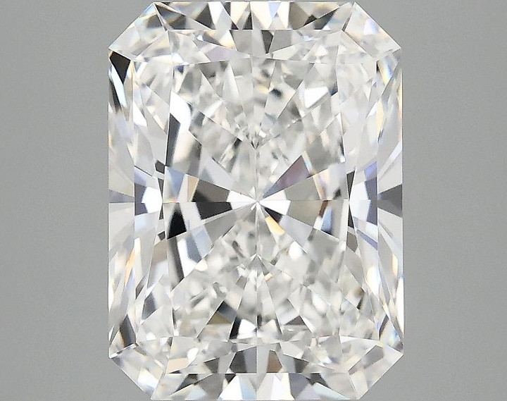 3.59 Carat Radiant Shaped Excellent Cut VS1 IGI Certified Lab Grown Diamond