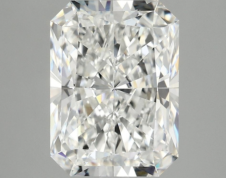 4.08 Carat Radiant Shaped Excellent Cut VVS2 IGI Certified Lab Grown Diamond