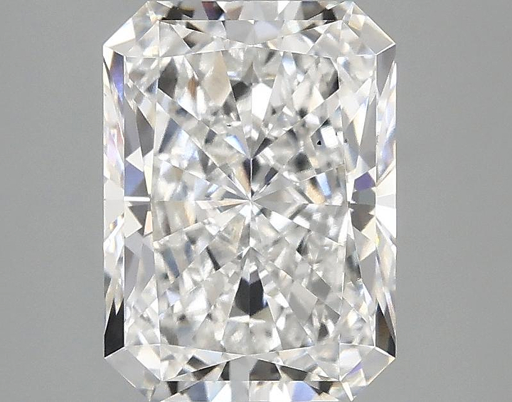 2.52 Carat Radiant Shaped Excellent Cut VS2 IGI Certified Lab Grown Diamond