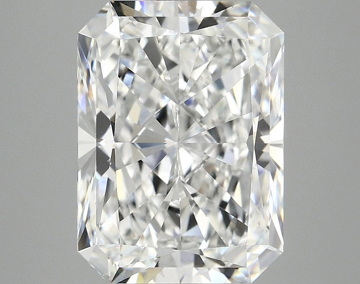 4.98 Carat Radiant Shaped Excellent Cut VVS2 IGI Certified Lab Grown Diamond