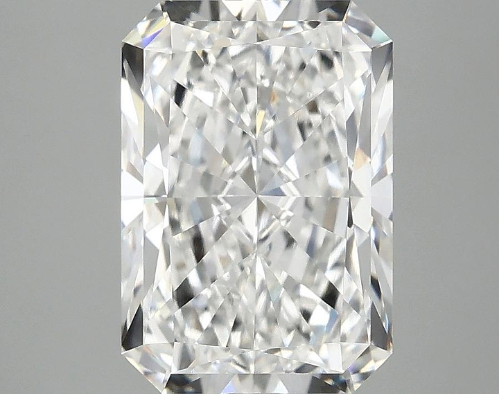 3.03 Carat Radiant Shaped Ideal Cut VVS2 IGI Certified Lab Grown Diamond