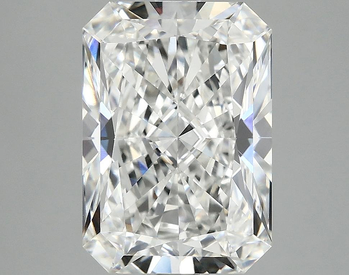 3.99 Carat Radiant Shaped Ideal Cut VVS2 IGI Certified Lab Grown Diamond