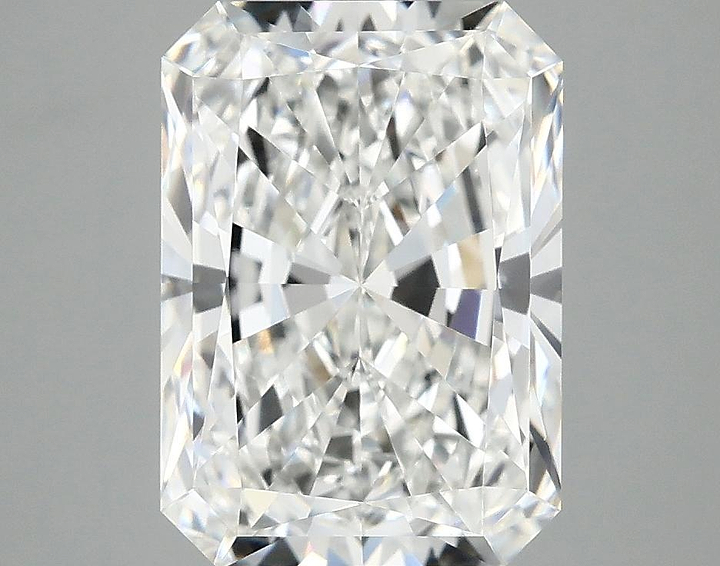3.9 Carat Radiant Shaped Ideal Cut VVS2 IGI Certified Lab Grown Diamond