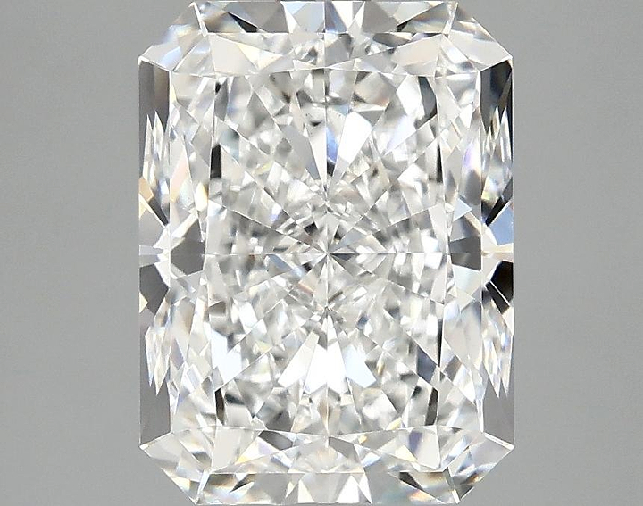 3.05 Carat Radiant Shaped Excellent Cut VS1 IGI Certified Lab Grown Diamond