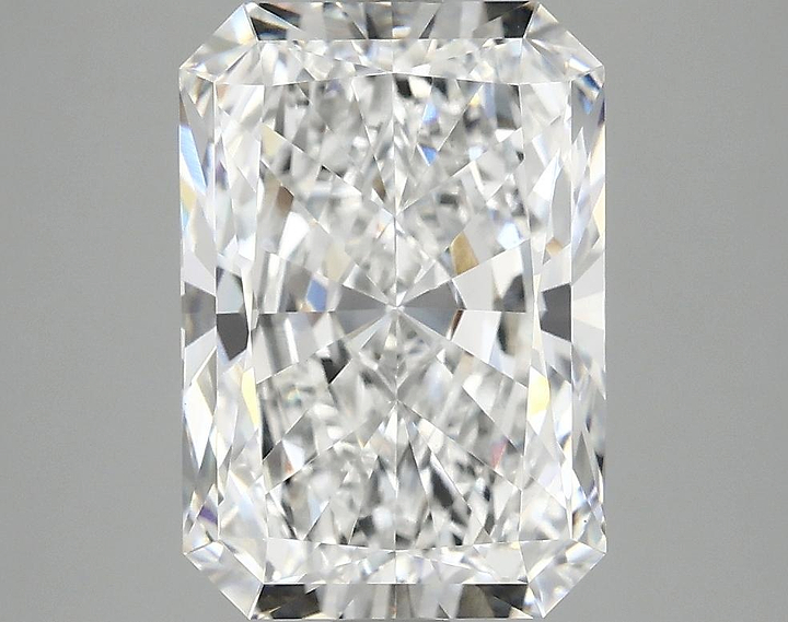 3.97 Carat Radiant Shaped Ideal Cut VVS2 IGI Certified Lab Grown Diamond