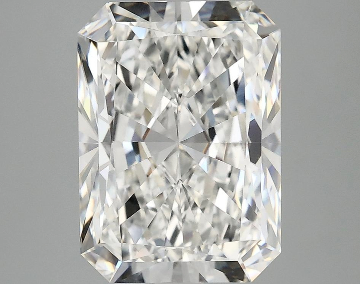 3.9 Carat Radiant Shaped Excellent Cut VVS2 IGI Certified Lab Grown Diamond