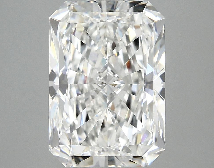 4.02 Carat Radiant Shaped Ideal Cut VVS2 IGI Certified Lab Grown Diamond