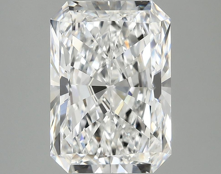 4.0 Carat Radiant Shaped Ideal Cut VVS2 IGI Certified Lab Grown Diamond
