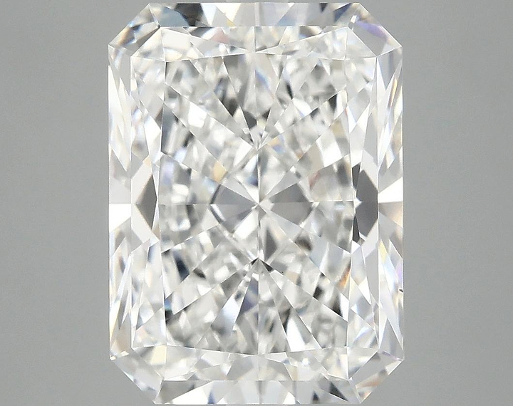 5.1 Carat Radiant Shaped Excellent Cut VS1 IGI Certified Lab Grown Diamond