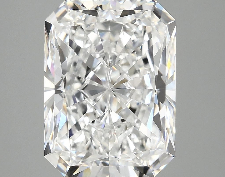3.99 Carat Radiant Shaped Excellent Cut VS1 IGI Certified Lab Grown Diamond