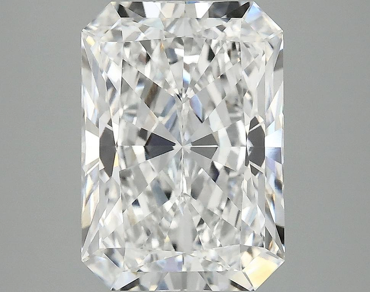 4.1 Carat Radiant Shaped Ideal Cut VVS2 IGI Certified Lab Grown Diamond