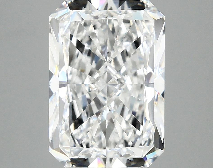 4.0 Carat Radiant Shaped Ideal Cut VVS2 IGI Certified Lab Grown Diamond