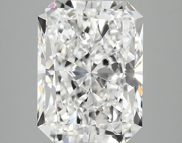 3.55 Carat Radiant Shaped Excellent Cut VVS2 IGI Certified Lab Grown Diamond