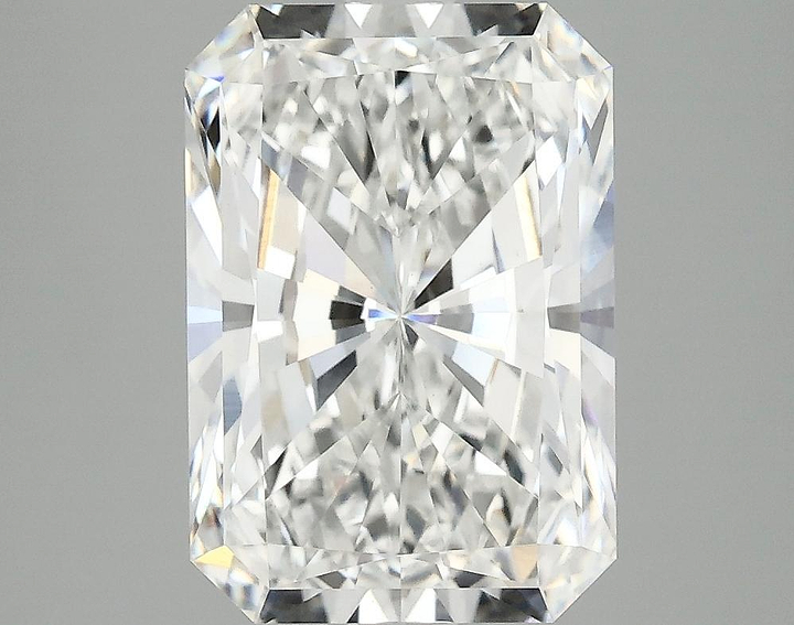 3.95 Carat Radiant Shaped Ideal Cut VVS2 IGI Certified Lab Grown Diamond