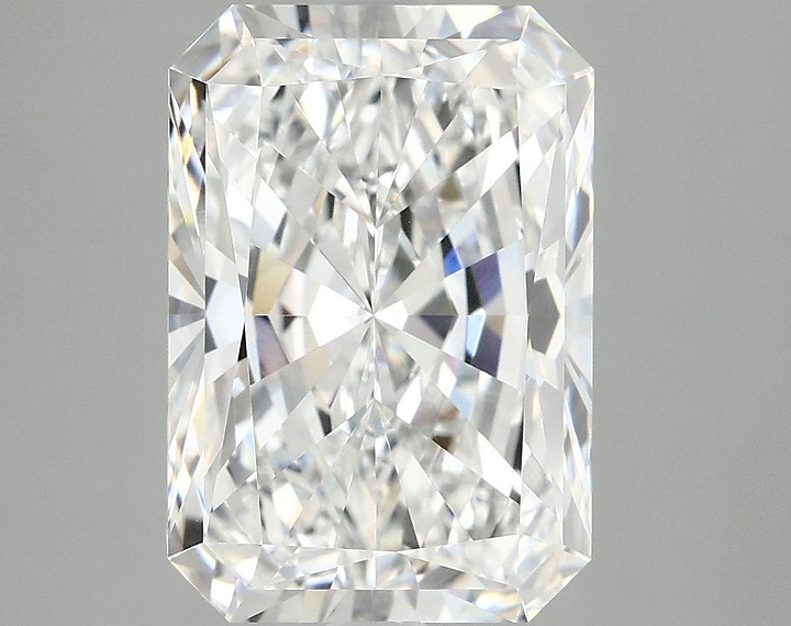 4.16 Carat Radiant Shaped Ideal Cut VVS2 IGI Certified Lab Grown Diamond