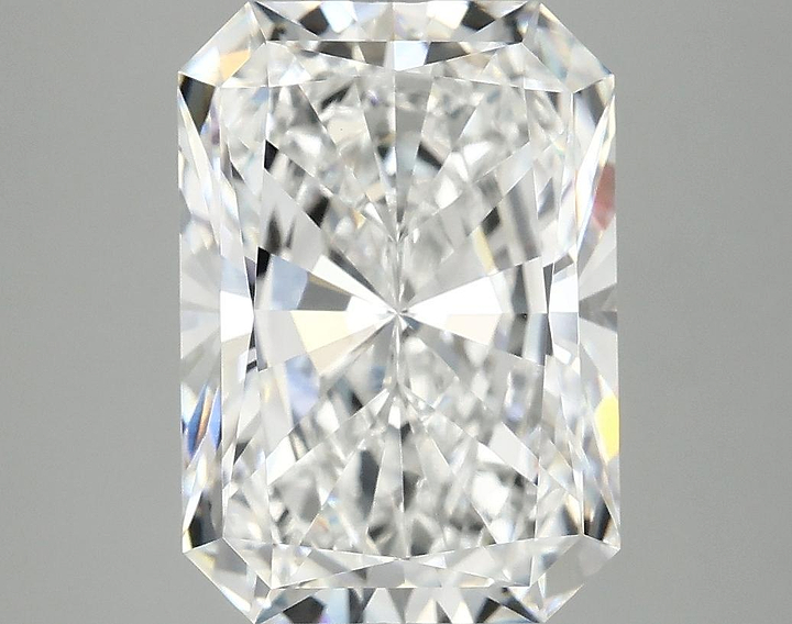 4.98 Carat Radiant Shaped Ideal Cut VS1 IGI Certified Lab Grown Diamond