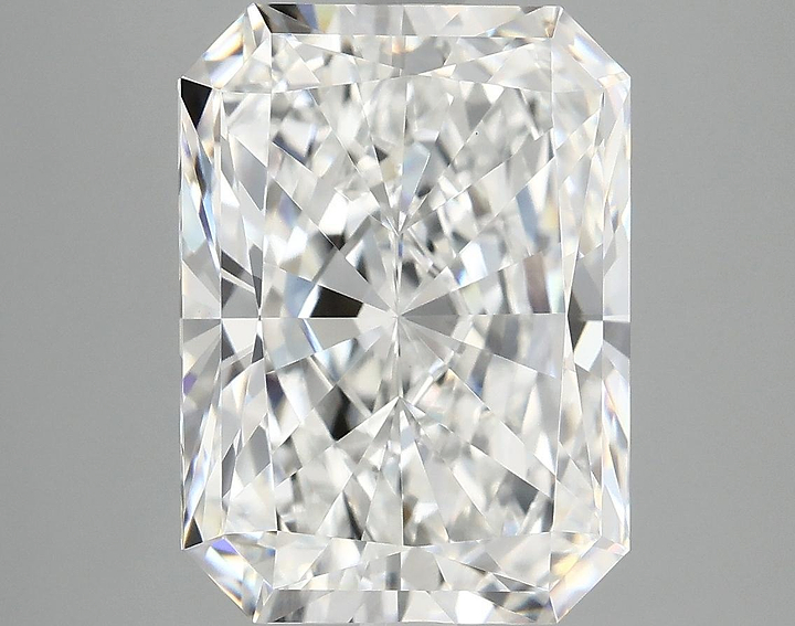 4.87 Carat Radiant Shaped Excellent Cut VVS2 IGI Certified Lab Grown Diamond