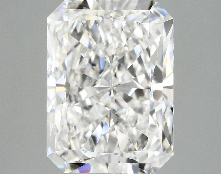 4.44 Carat Radiant Shaped Excellent Cut VVS2 IGI Certified Lab Grown Diamond