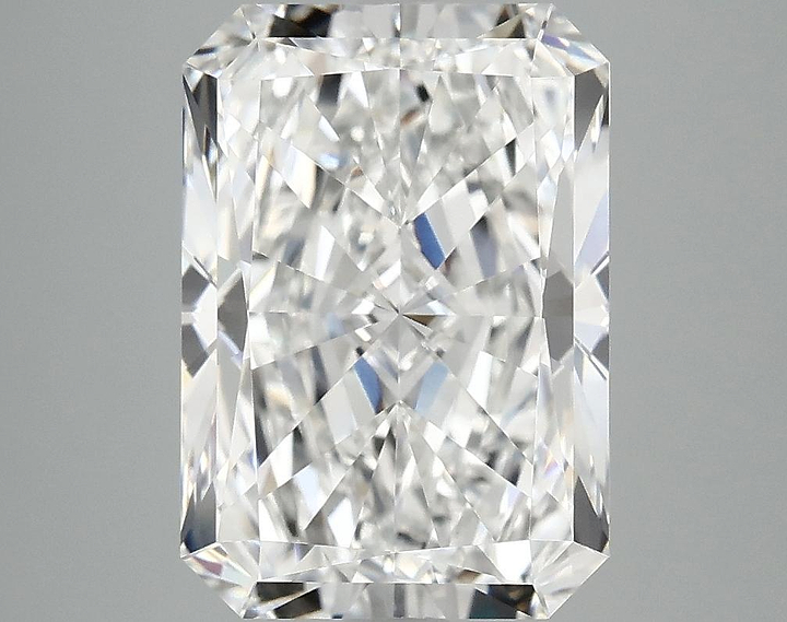 4.43 Carat Radiant Shaped Ideal Cut VVS2 IGI Certified Lab Grown Diamond