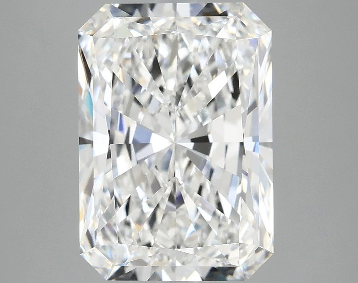 5.04 Carat Radiant Shaped Ideal Cut VVS2 IGI Certified Lab Grown Diamond