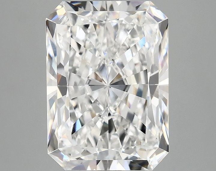 4.15 Carat Radiant Shaped Excellent Cut VS1 IGI Certified Lab Grown Diamond