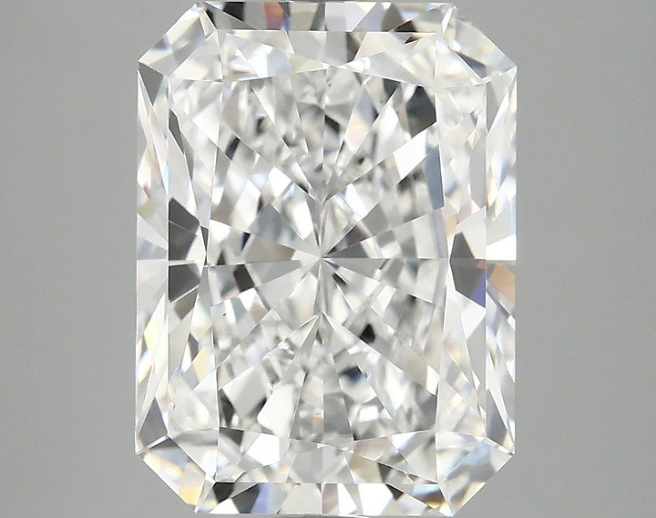 4.7 Carat Radiant Shaped Excellent Cut VS1 IGI Certified Lab Grown Diamond