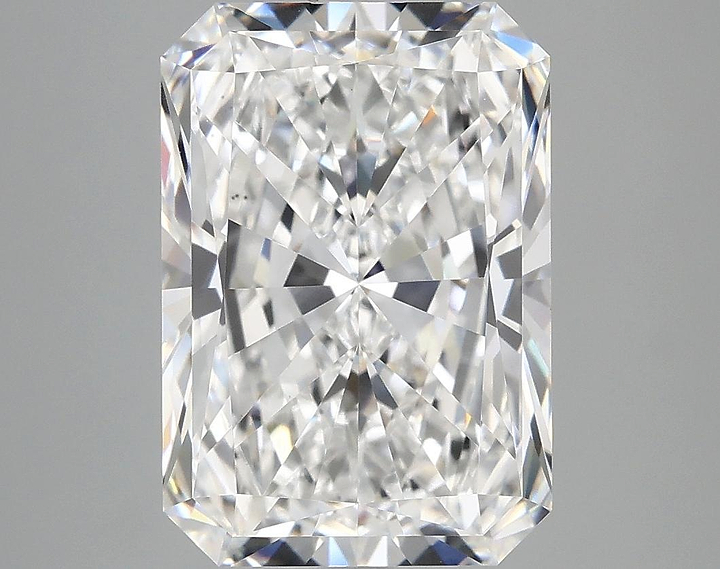 4.9 Carat Radiant Shaped Ideal Cut VVS2 IGI Certified Lab Grown Diamond