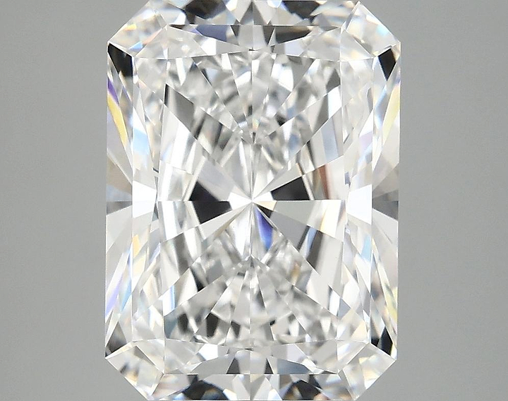 4.99 Carat Radiant Shaped Excellent Cut VVS2 IGI Certified Lab Grown Diamond