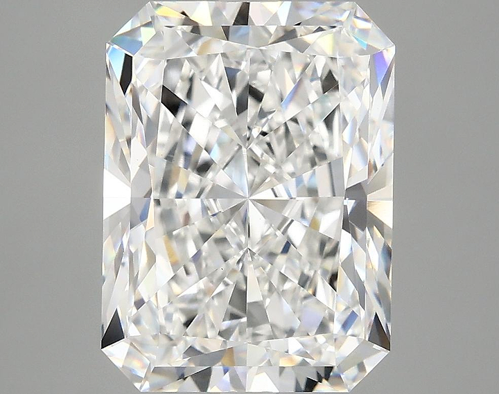 4.94 Carat Radiant Shaped Excellent Cut VVS2 IGI Certified Lab Grown Diamond