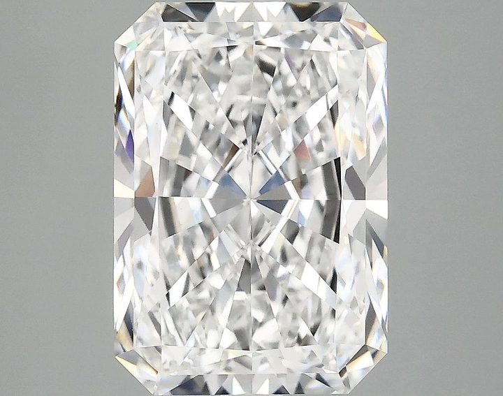 4.6 Carat Radiant Shaped Ideal Cut VVS2 IGI Certified Lab Grown Diamond