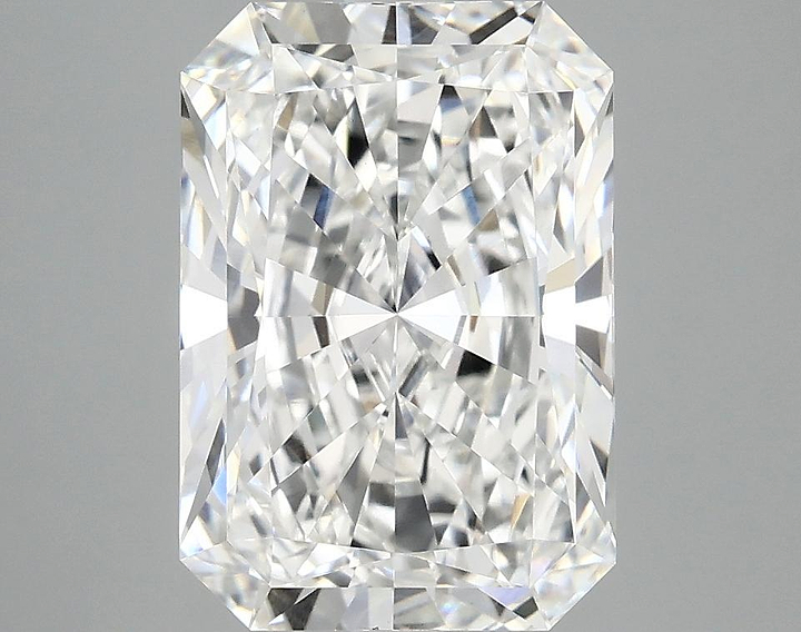 3.81 Carat Radiant Shaped Ideal Cut VVS2 IGI Certified Lab Grown Diamond