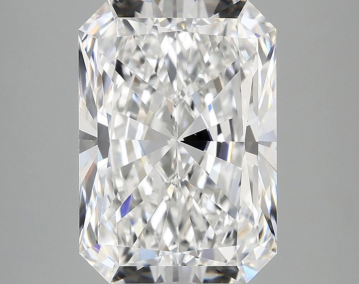 4.9 Carat Radiant Shaped Ideal Cut VVS2 IGI Certified Lab Grown Diamond