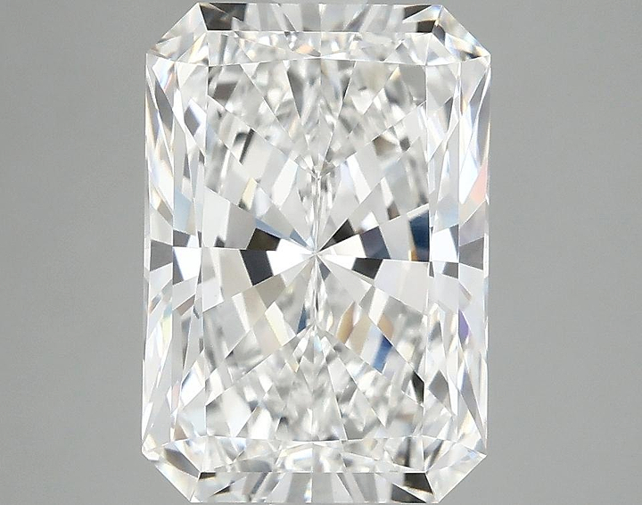 3.82 Carat Radiant Shaped Ideal Cut VVS2 IGI Certified Lab Grown Diamond
