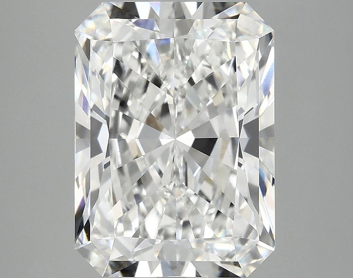 4.97 Carat Radiant Shaped Excellent Cut VVS2 IGI Certified Lab Grown Diamond