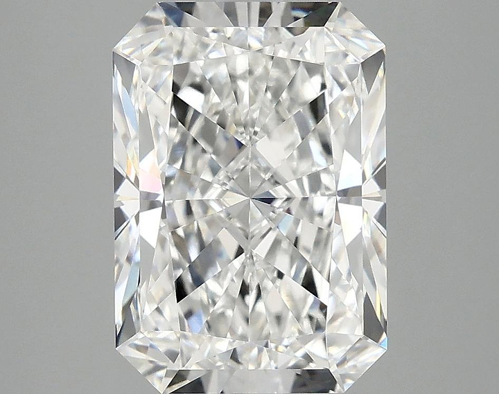3.94 Carat Radiant Shaped Ideal Cut VVS2 IGI Certified Lab Grown Diamond