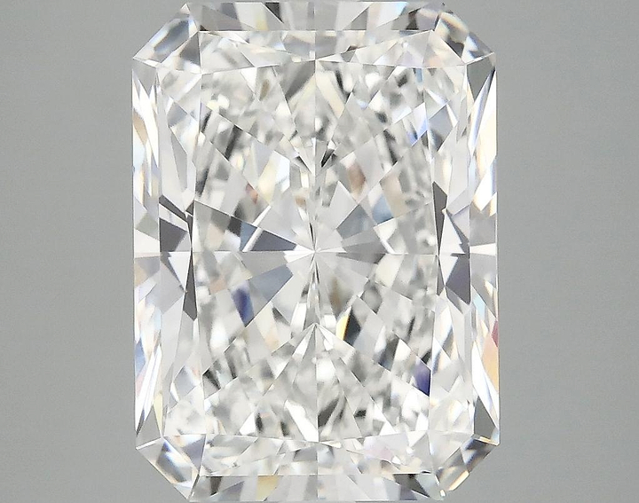 4.99 Carat Radiant Shaped Excellent Cut VVS2 IGI Certified Lab Grown Diamond