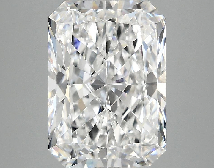 4.03 Carat Radiant Shaped Ideal Cut VVS2 IGI Certified Lab Grown Diamond