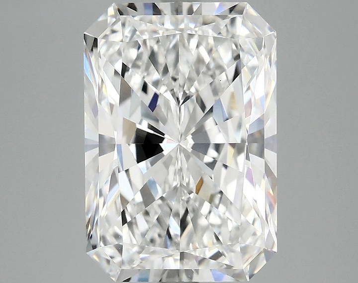 4.73 Carat Radiant Shaped Ideal Cut VVS2 IGI Certified Lab Grown Diamond