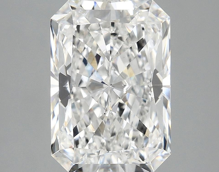 4.06 Carat Radiant Shaped Ideal Cut VVS2 IGI Certified Lab Grown Diamond