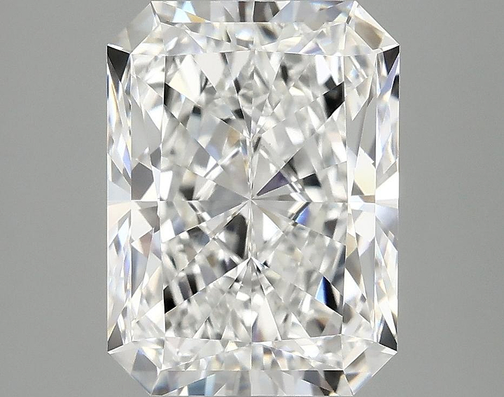4.03 Carat Radiant Shaped Excellent Cut VVS2 IGI Certified Lab Grown Diamond