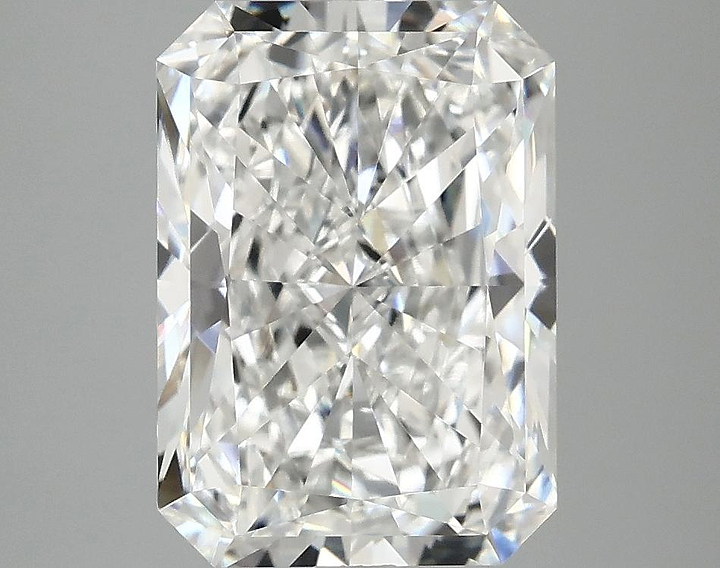 3.97 Carat Radiant Shaped Ideal Cut VVS2 IGI Certified Lab Grown Diamond